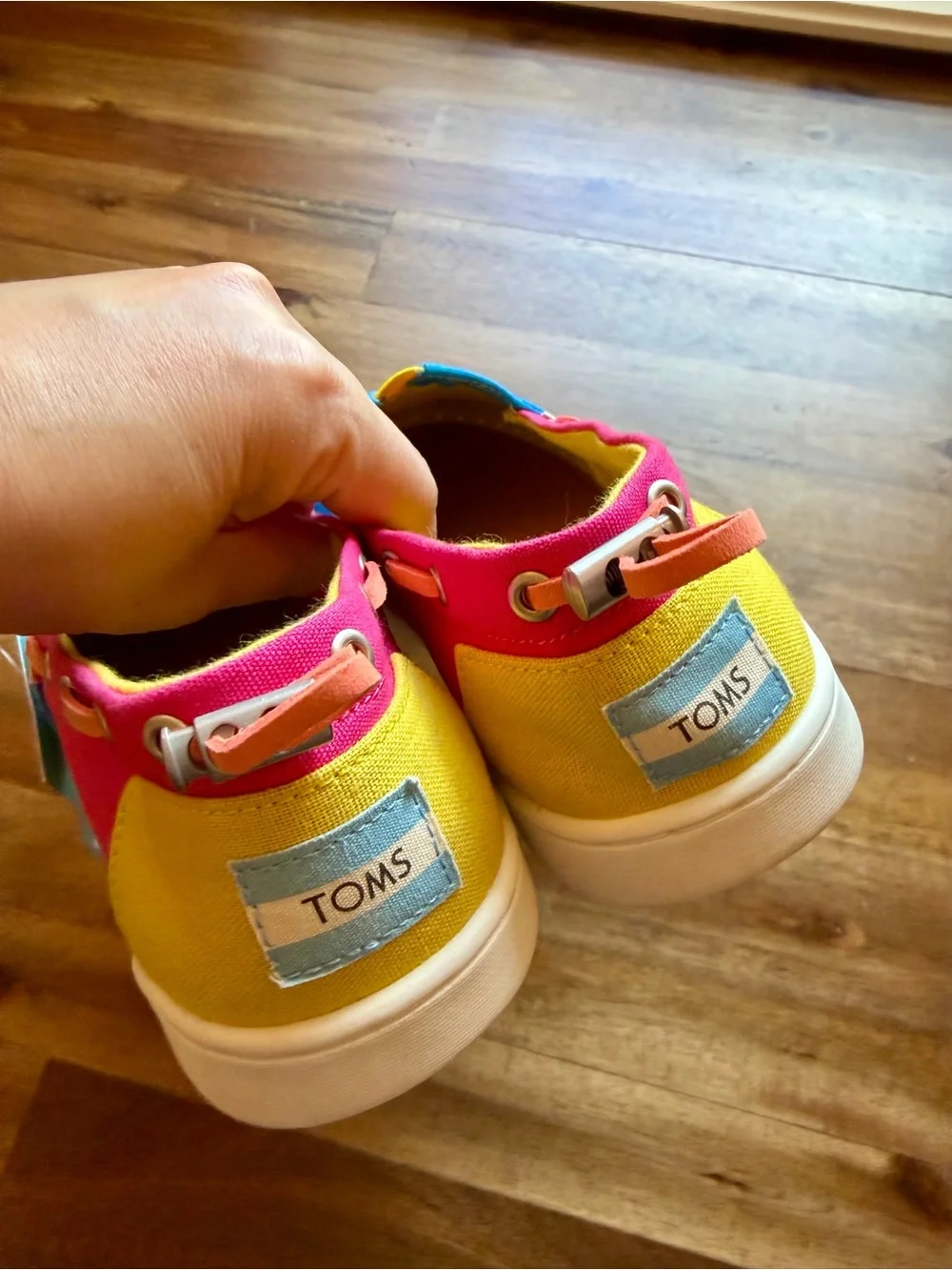 TOMS Girls Bimini Colorful Blue Pink Yellow Slip On Canvas Shoes Size 6 NWT